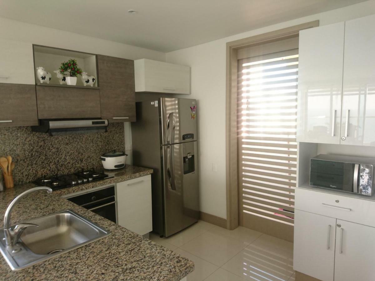 Palmetto Beach-clodel *